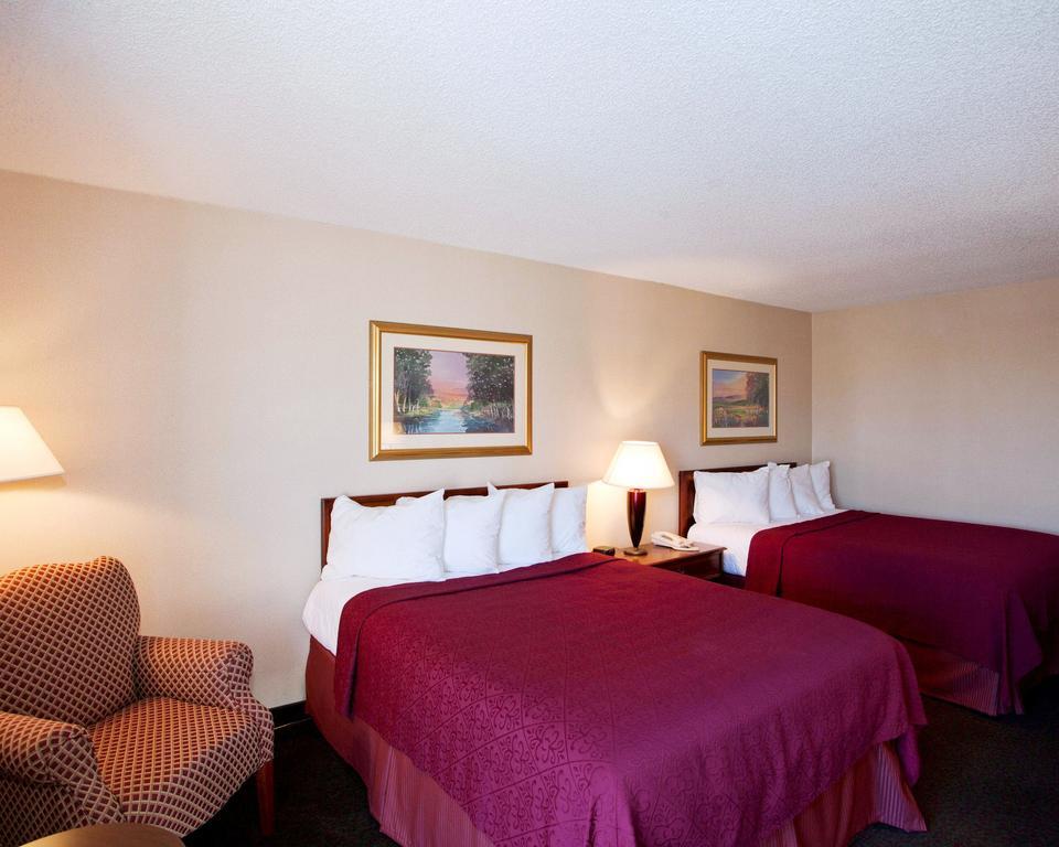 Quality Inn And Conference Center I-80 Grand Island Доніфен Номер фото